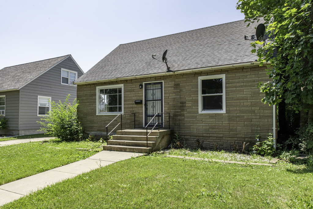 2312 HOREB Avenue, Zion, IL 60099
