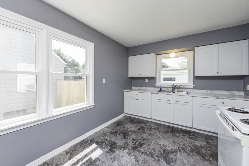 2312 HOREB Avenue, Zion, IL 60099