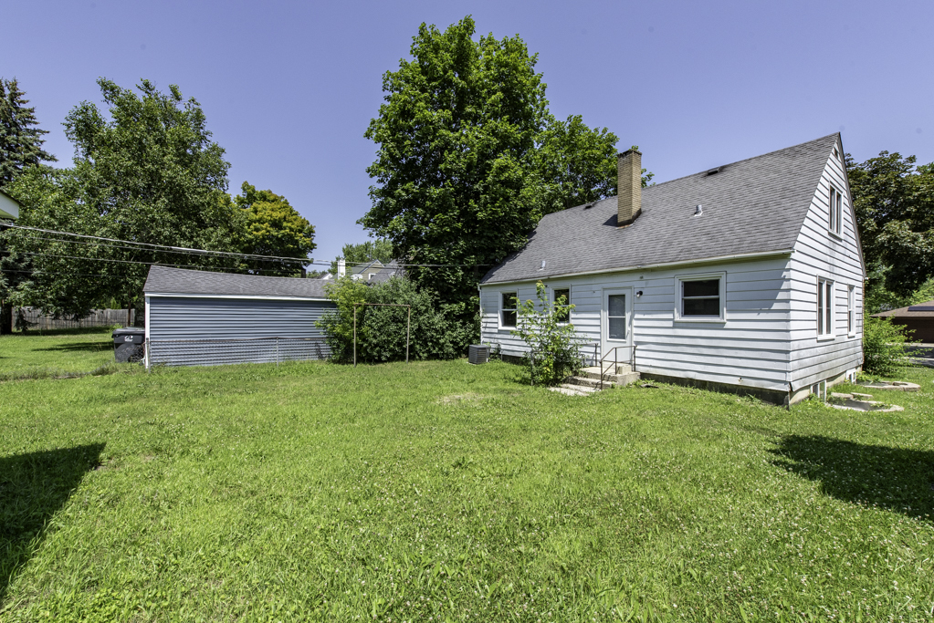 2312 HOREB Avenue, Zion, IL 60099