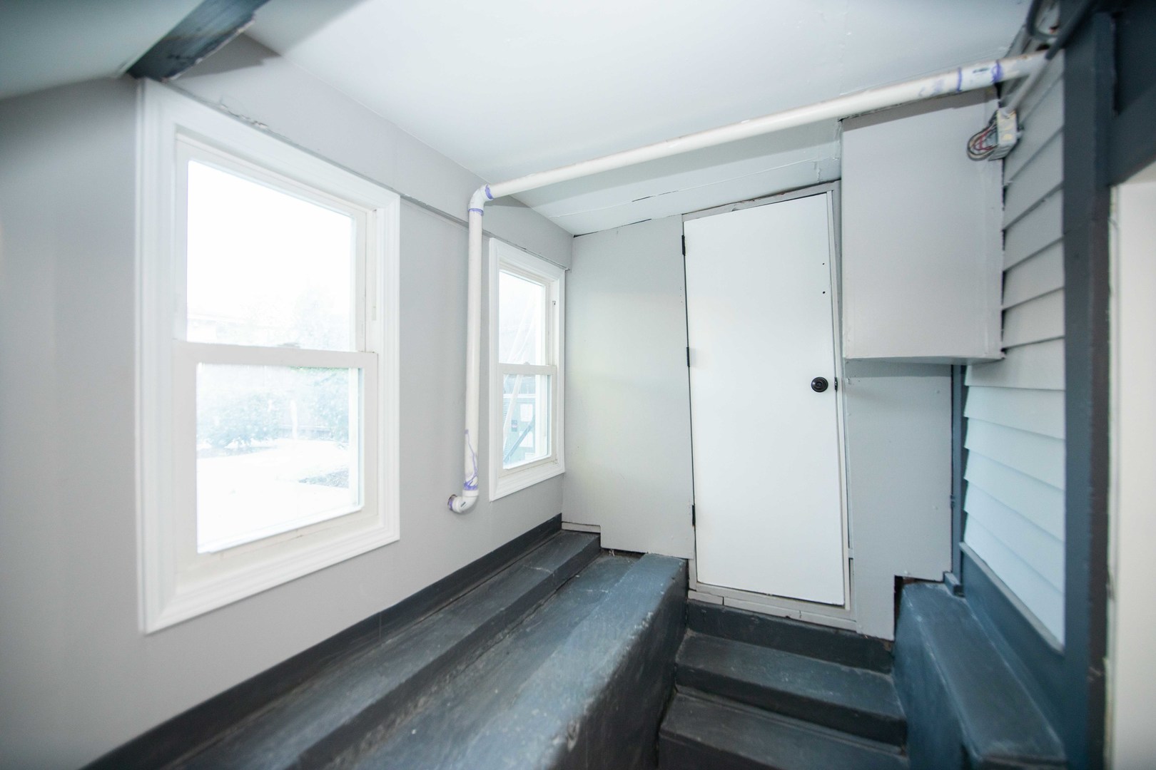 3323 N Central Park Avenue, Chicago, IL 60618