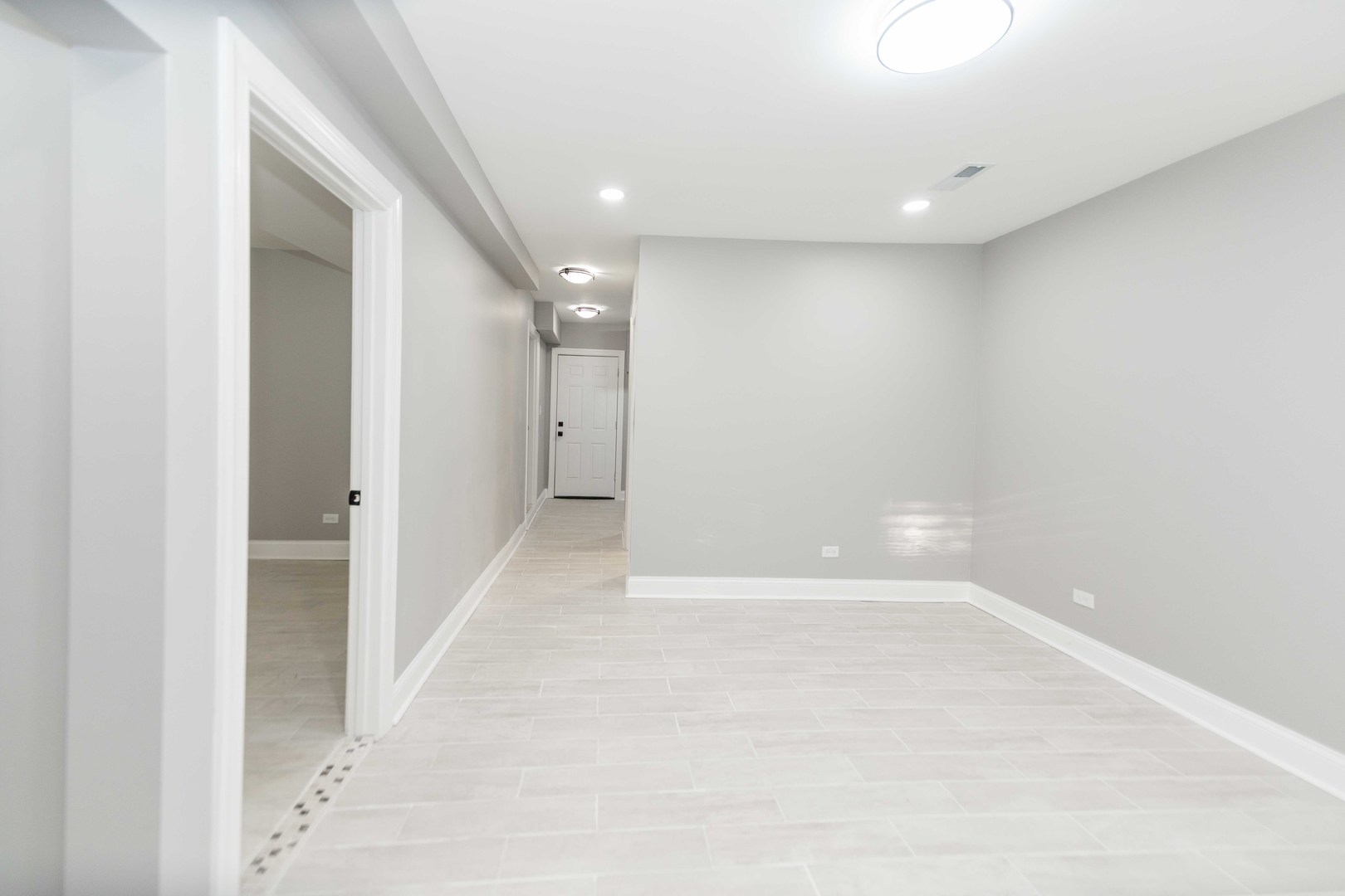 3323 N Central Park Avenue, Chicago, IL 60618