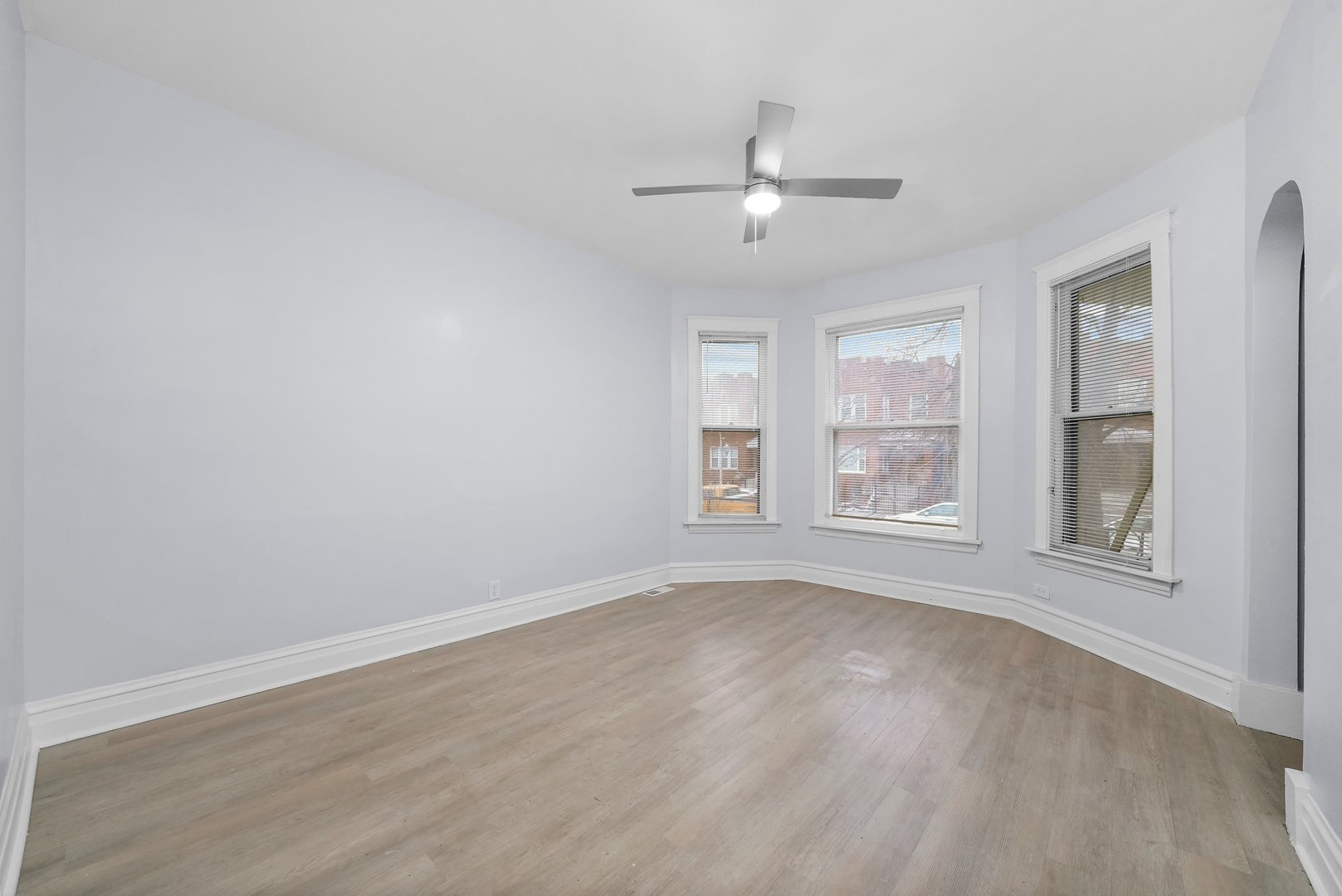 3323 N Central Park Avenue, Chicago, IL 60618