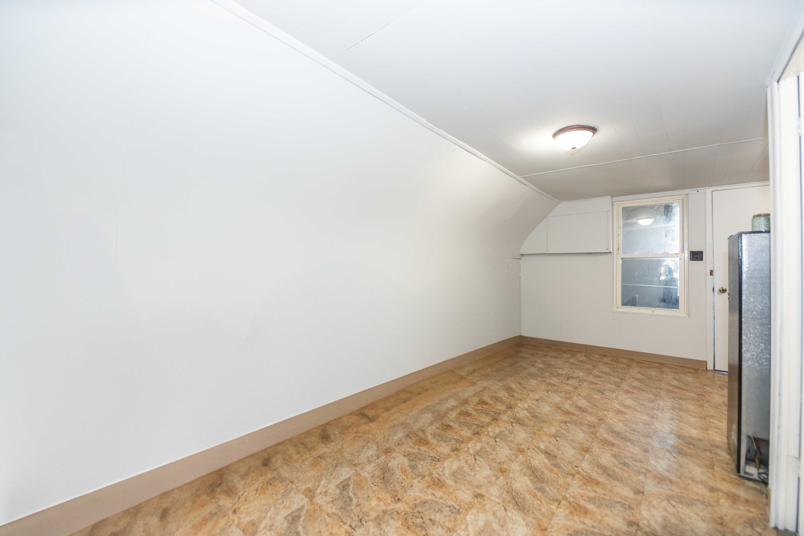 3323 N Central Park Avenue, Chicago, IL 60618