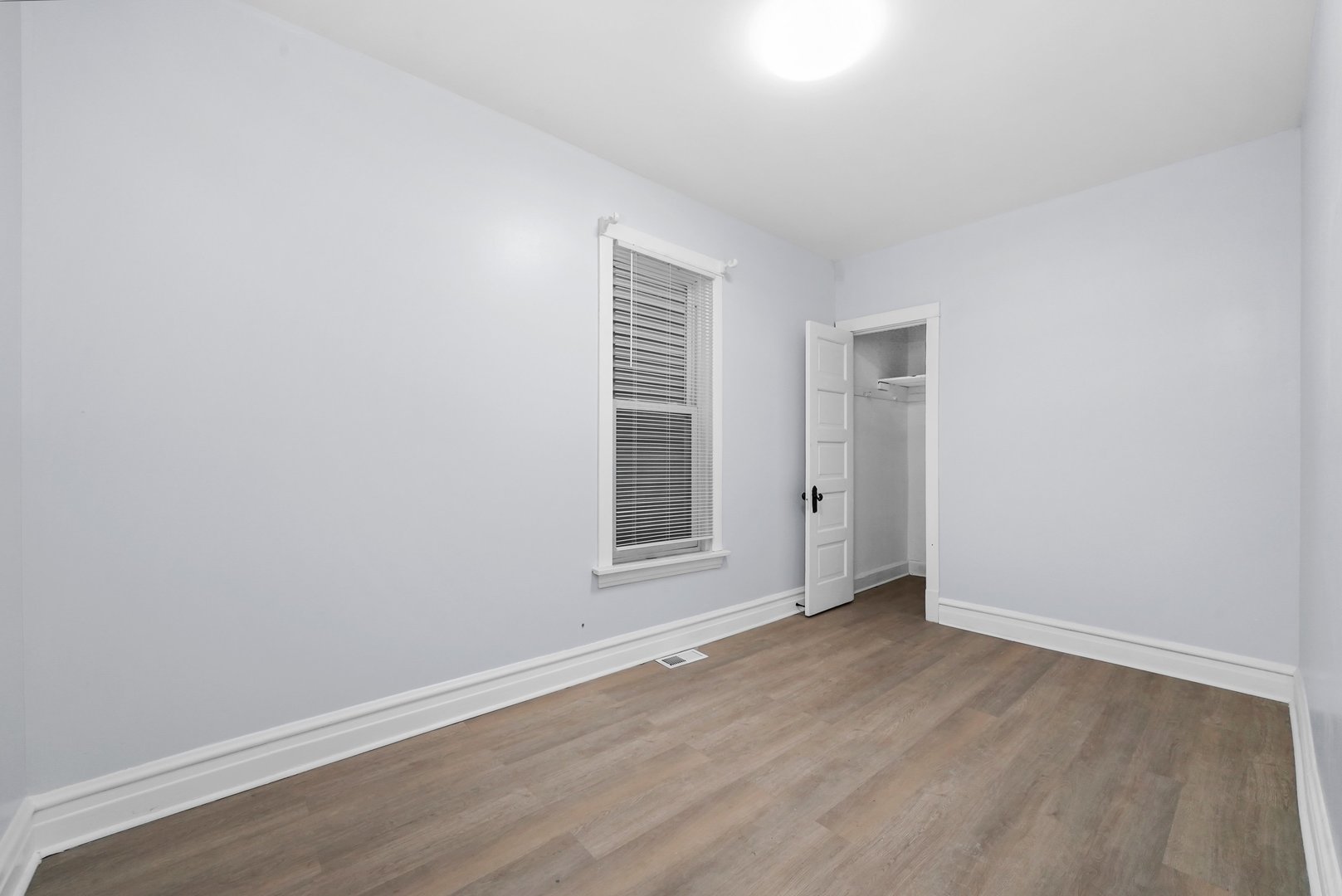 3323 N Central Park Avenue, Chicago, IL 60618