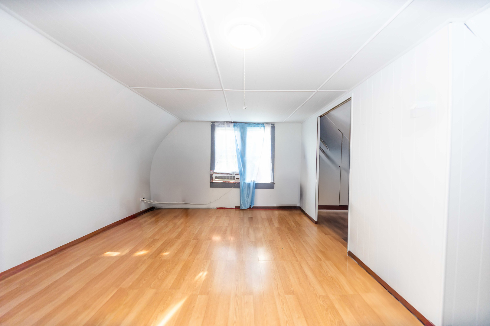 3323 N Central Park Avenue, Chicago, IL 60618