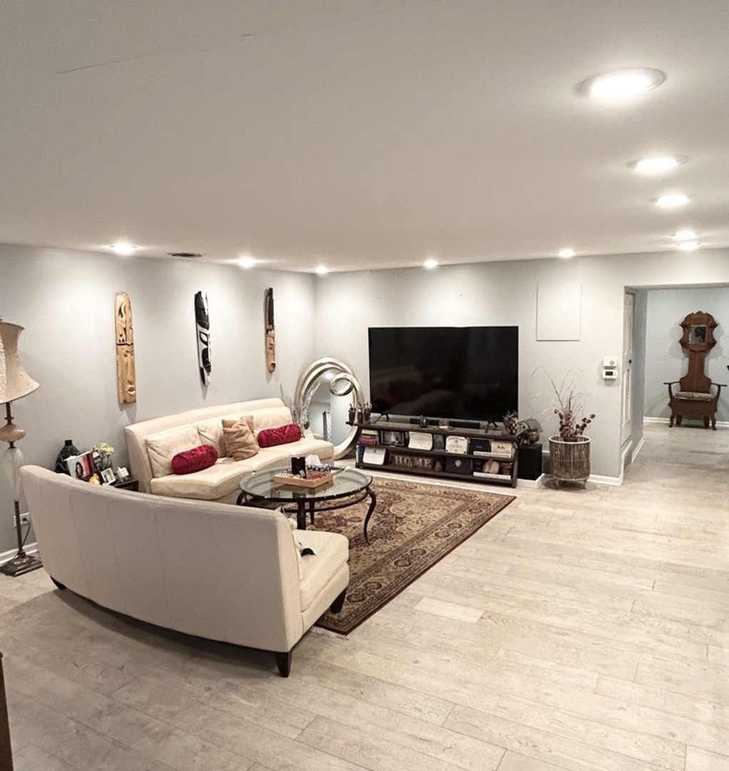 407 Ashland Avenue #3G, River Forest, IL 60305