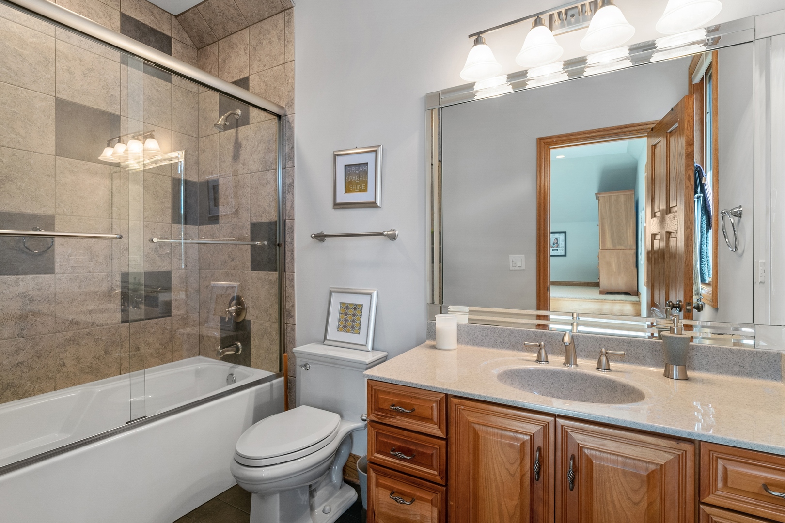 25164 W SUNSET Lane, Lake Villa, IL 60046