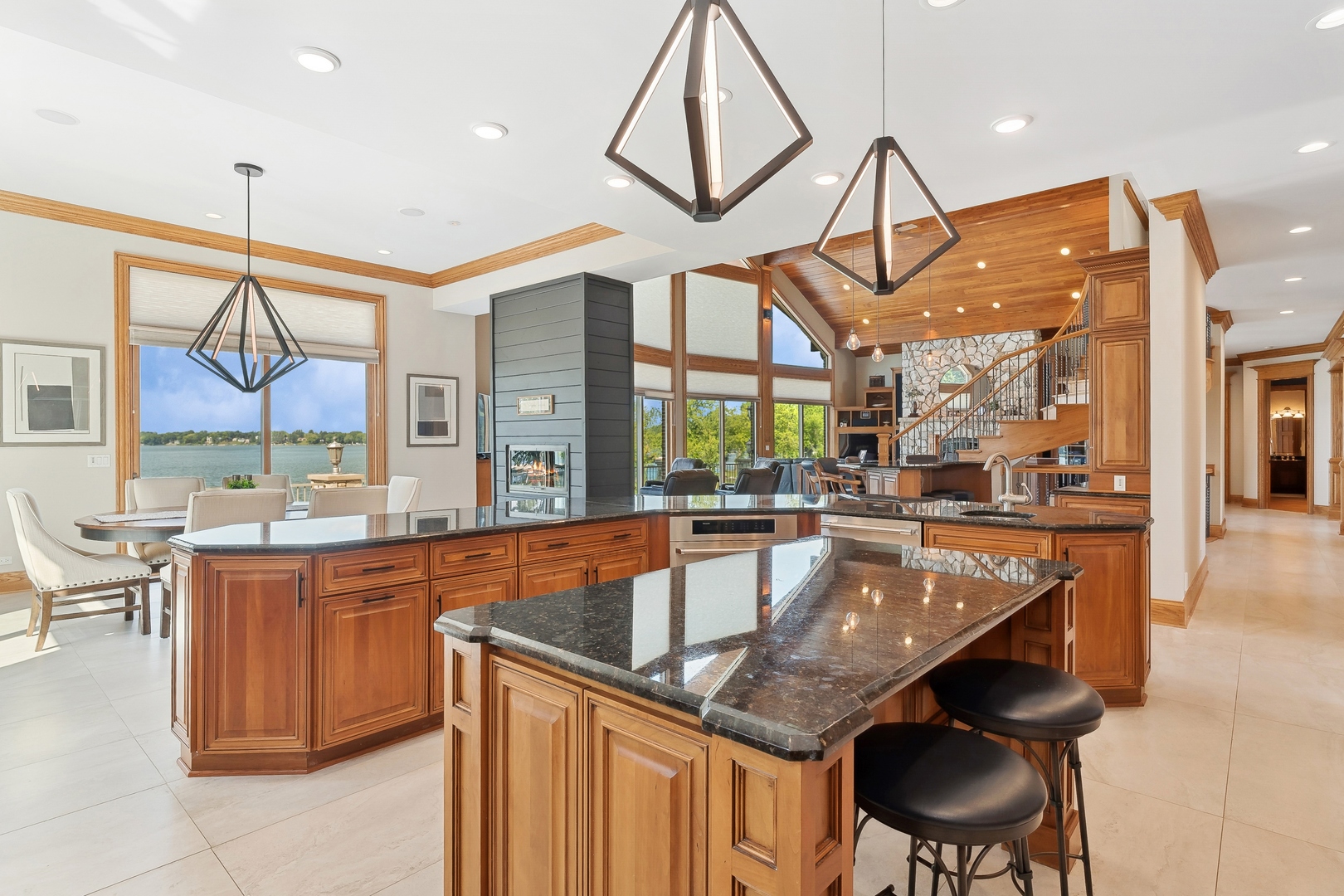 25164 W SUNSET Lane, Lake Villa, IL 60046