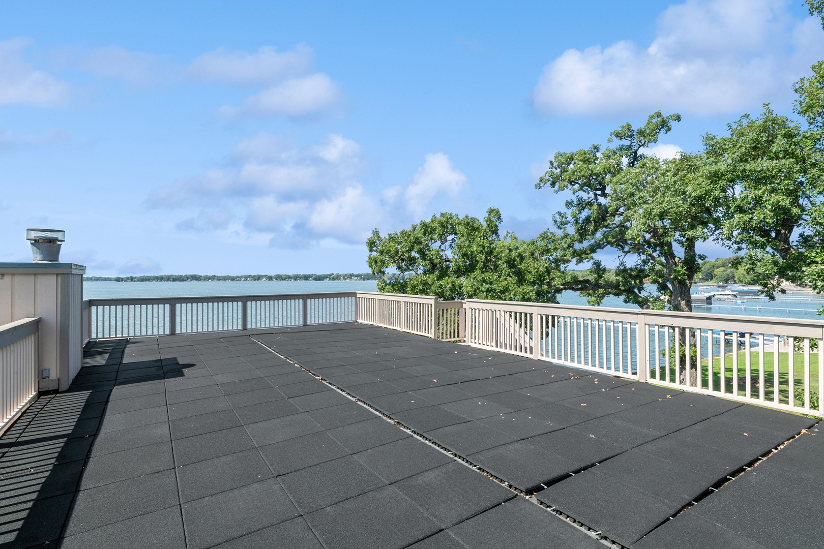 25164 W SUNSET Lane, Lake Villa, IL 60046