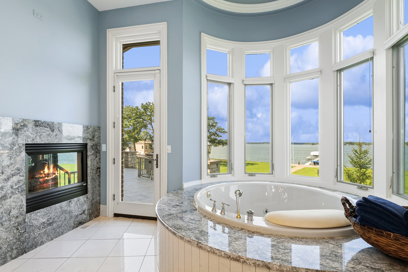 25164 W SUNSET Lane, Lake Villa, IL 60046