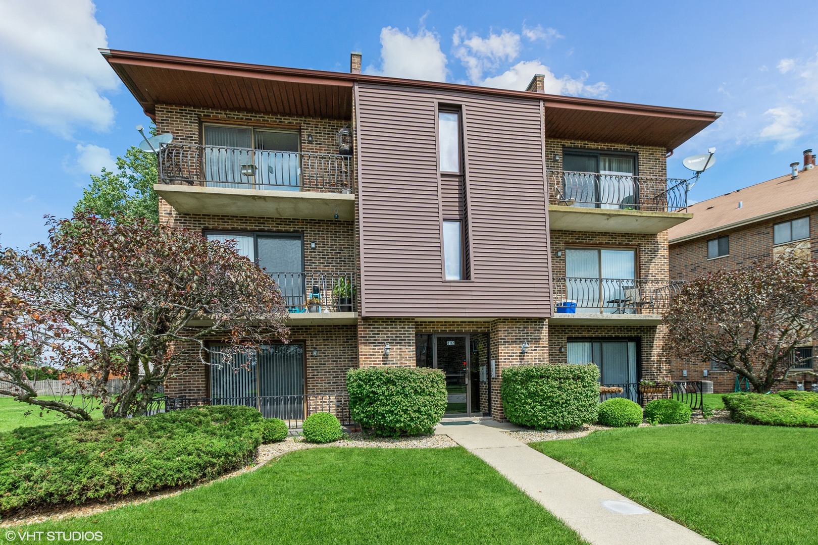 8112 168th Place #1W, Tinley Park, IL 60477