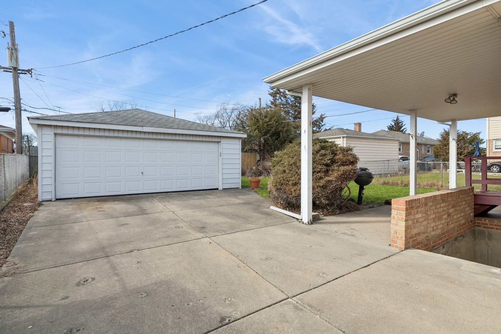 8746 N Ozark Avenue, Niles, IL 60714