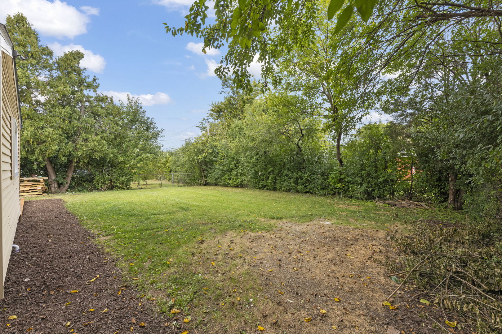 700 Pleasant Place, Streamwood, IL 60107