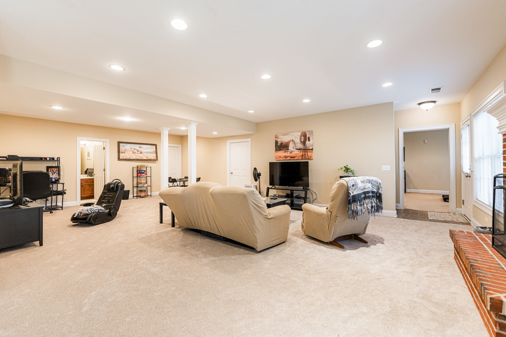 2217 Warrenville Avenue, Wheaton, IL 60189