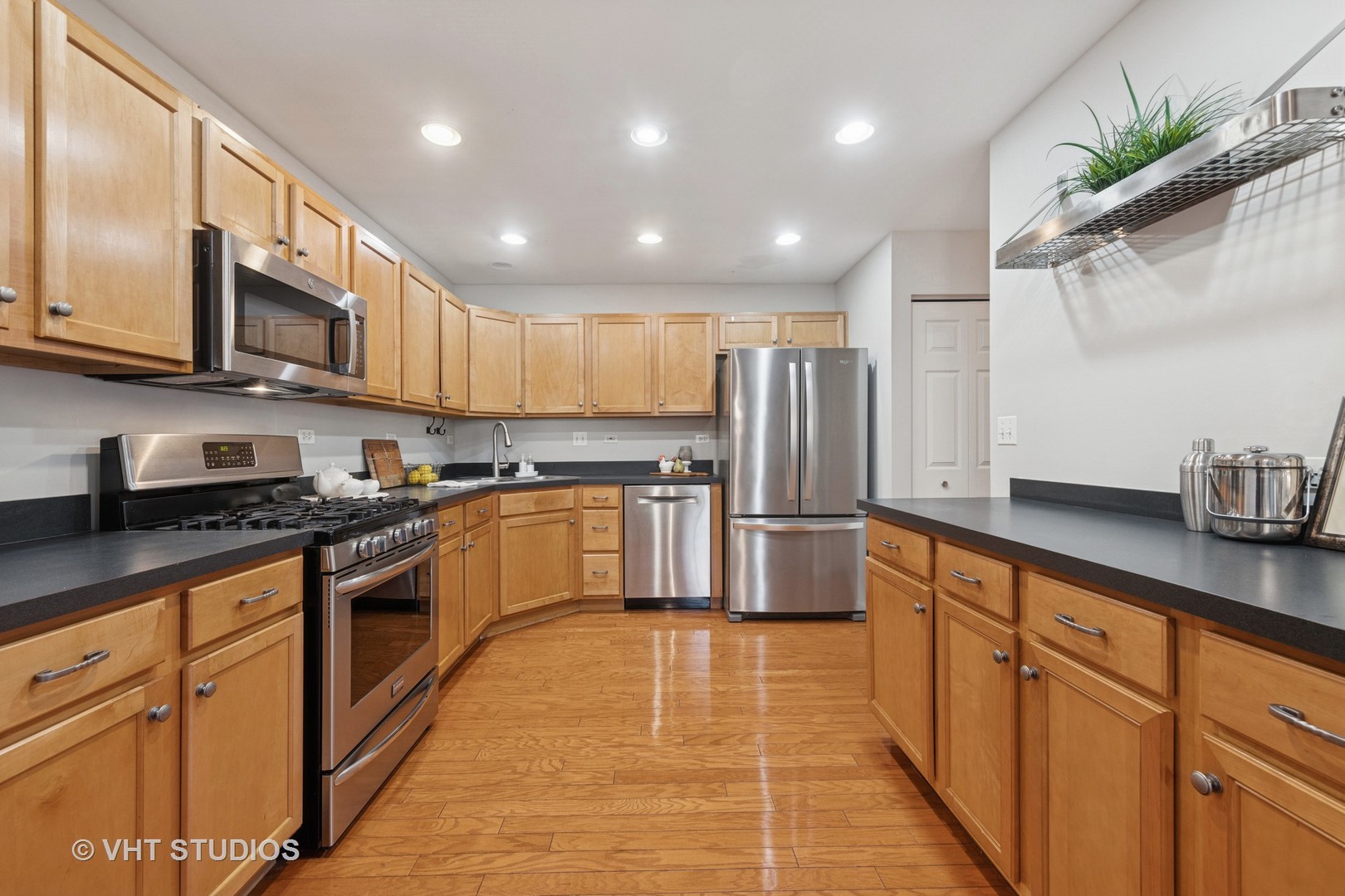 2342 Foxmoor Lane, Aurora, IL 60502