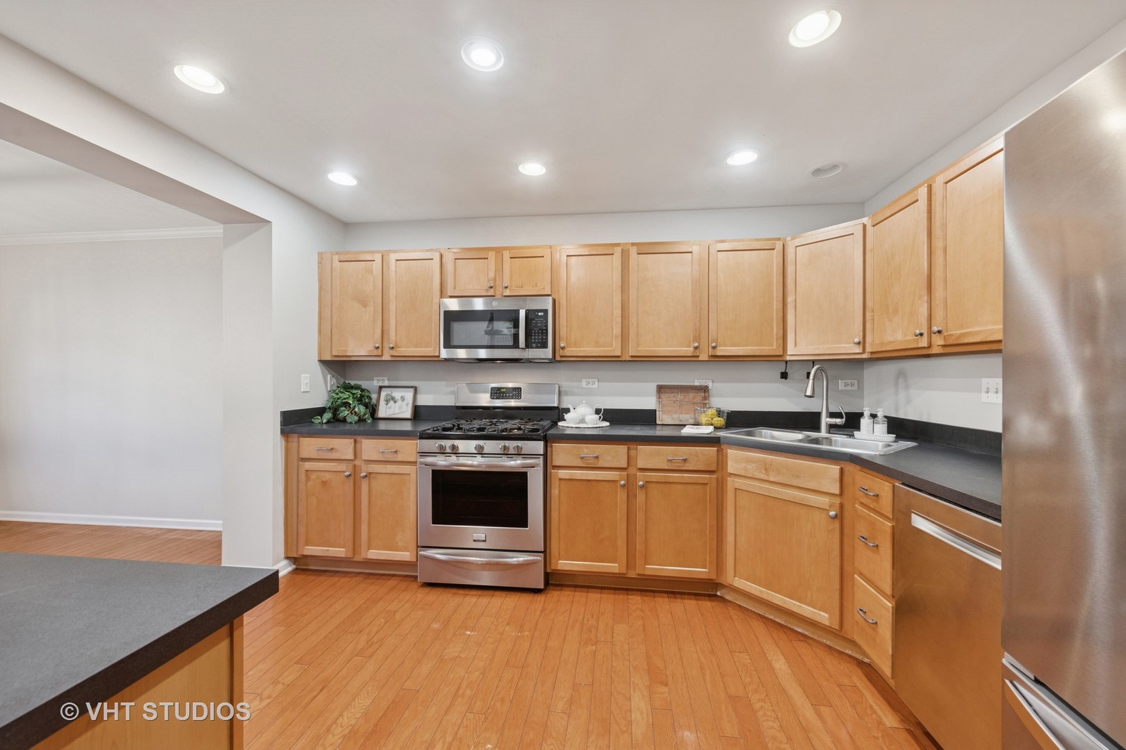 2342 Foxmoor Lane, Aurora, IL 60502