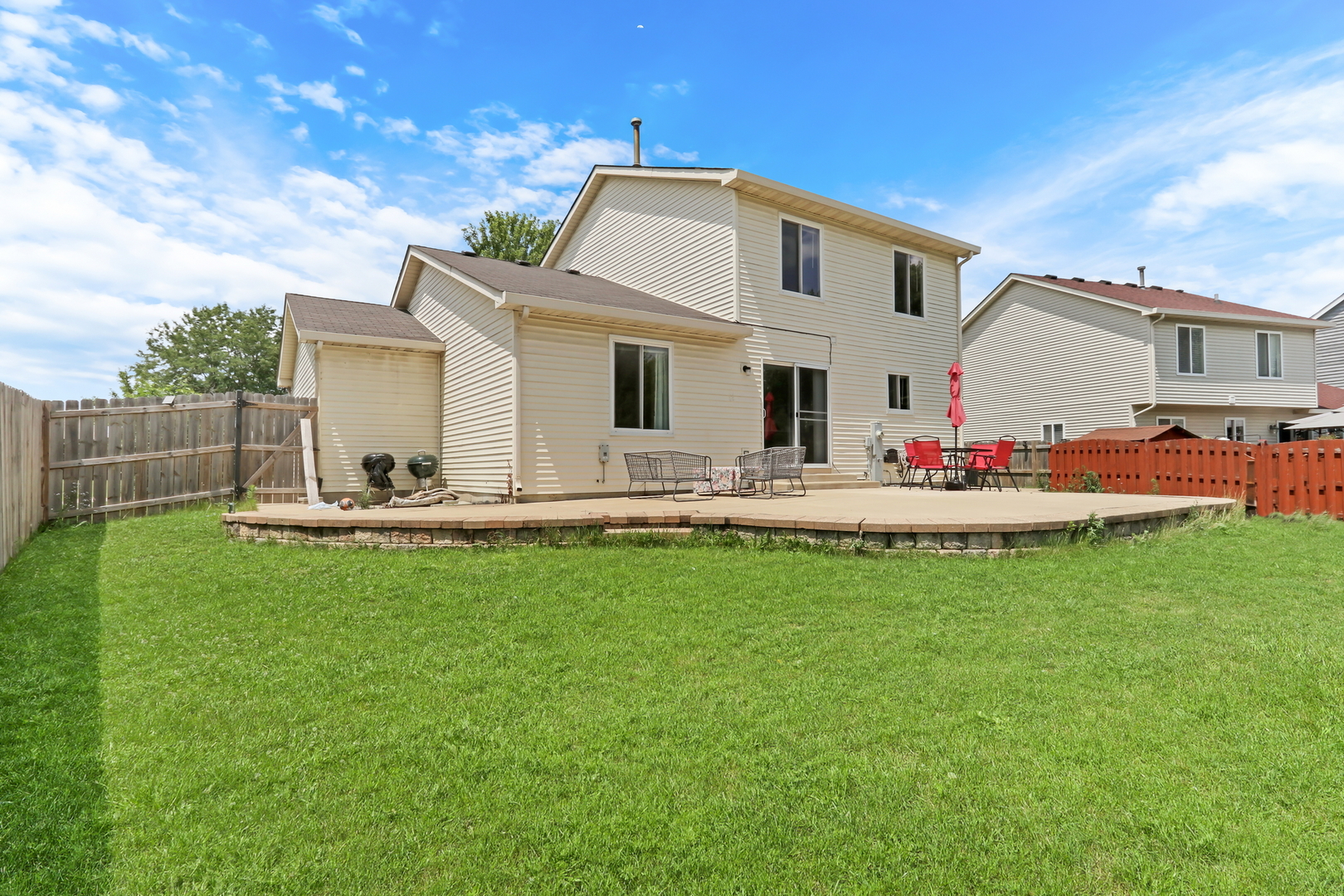 1999 N Amber Prairie Way, Lake Villa, IL 60046