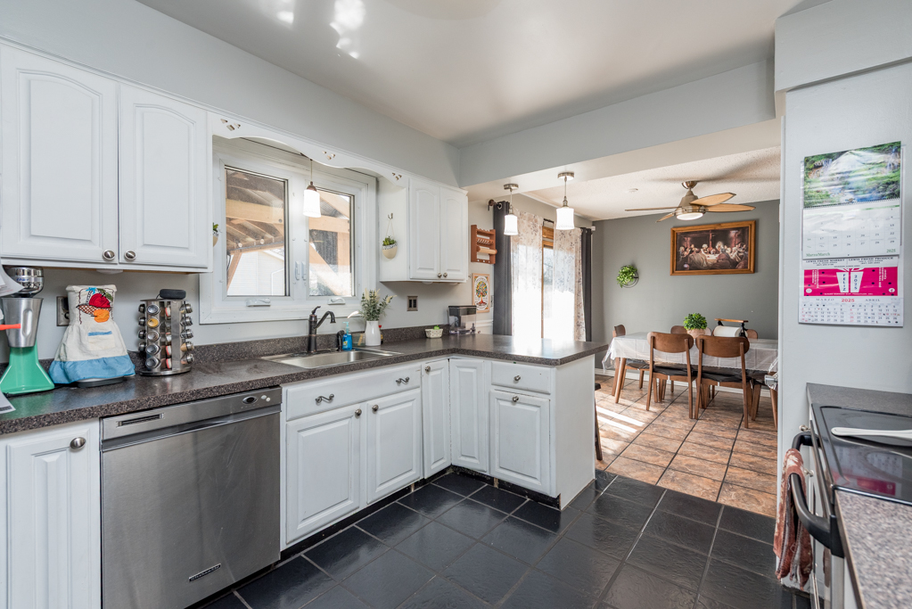 10113 W Center Street, Beach Park, IL 60087