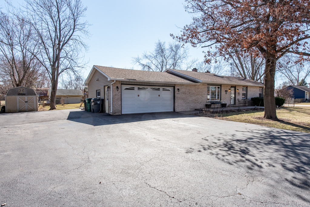 10113 W Center Street, Beach Park, IL 60087