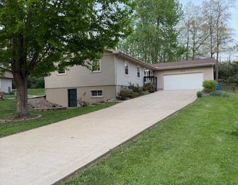 723 Heritage Drive, Mackinaw, IL 61755
