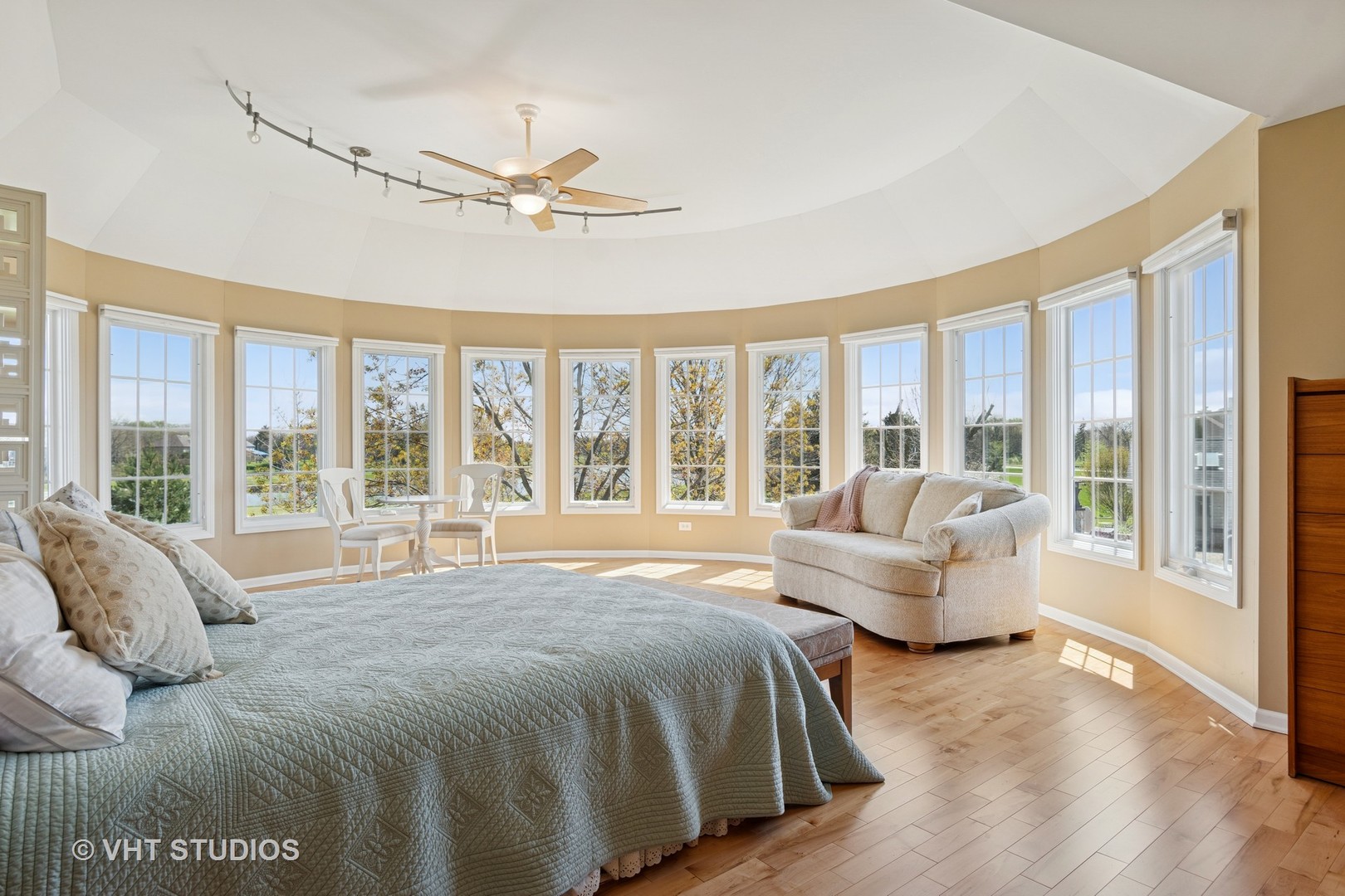 10603 Royal Porthcawl Drive, Naperville, IL 60564