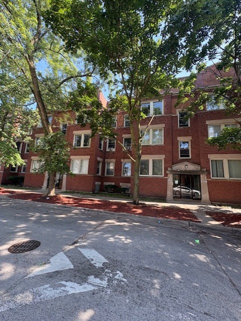 1521 E 68th Street #1, Chicago, IL 60637