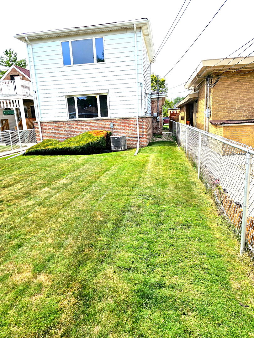 8605 S Calumet Avenue, Chicago, IL 60619