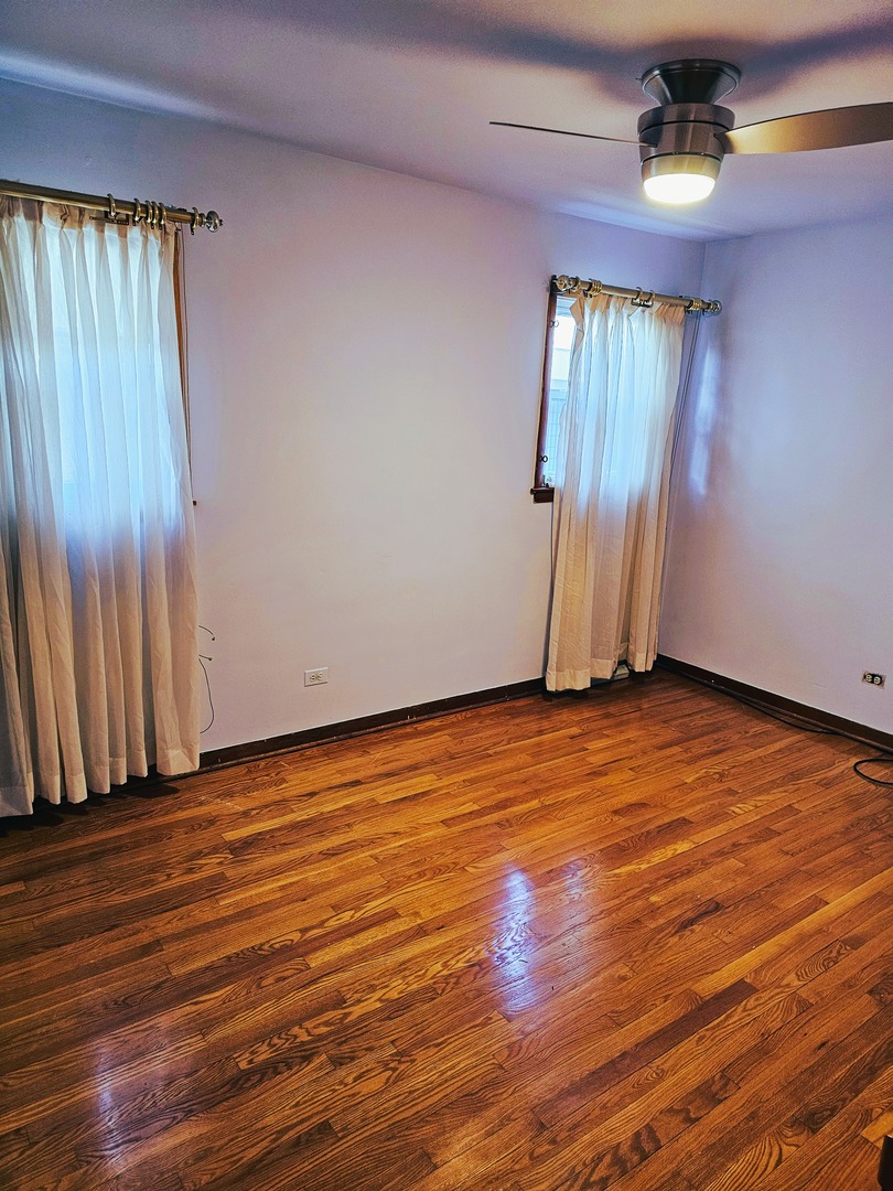 8605 S Calumet Avenue, Chicago, IL 60619