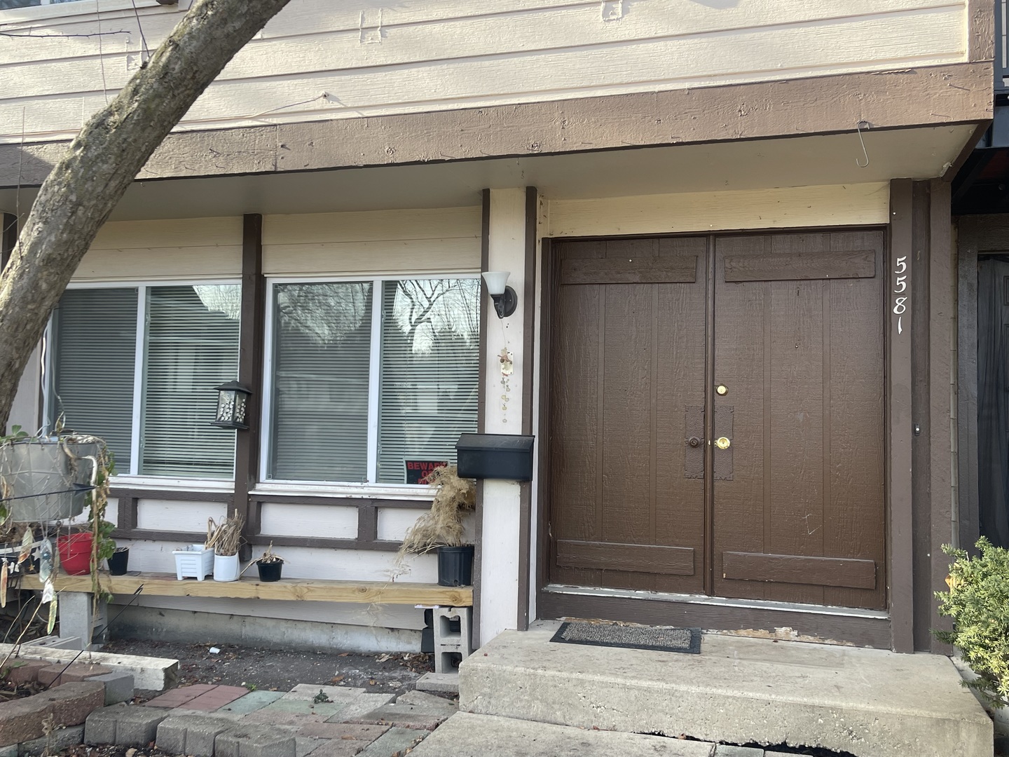 5581 Carmel Drive #5581, Hanover Park, IL 60133