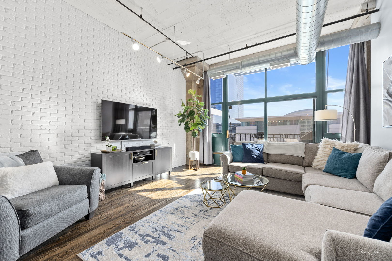 221 E Cullerton Street #417, Chicago, IL 60616