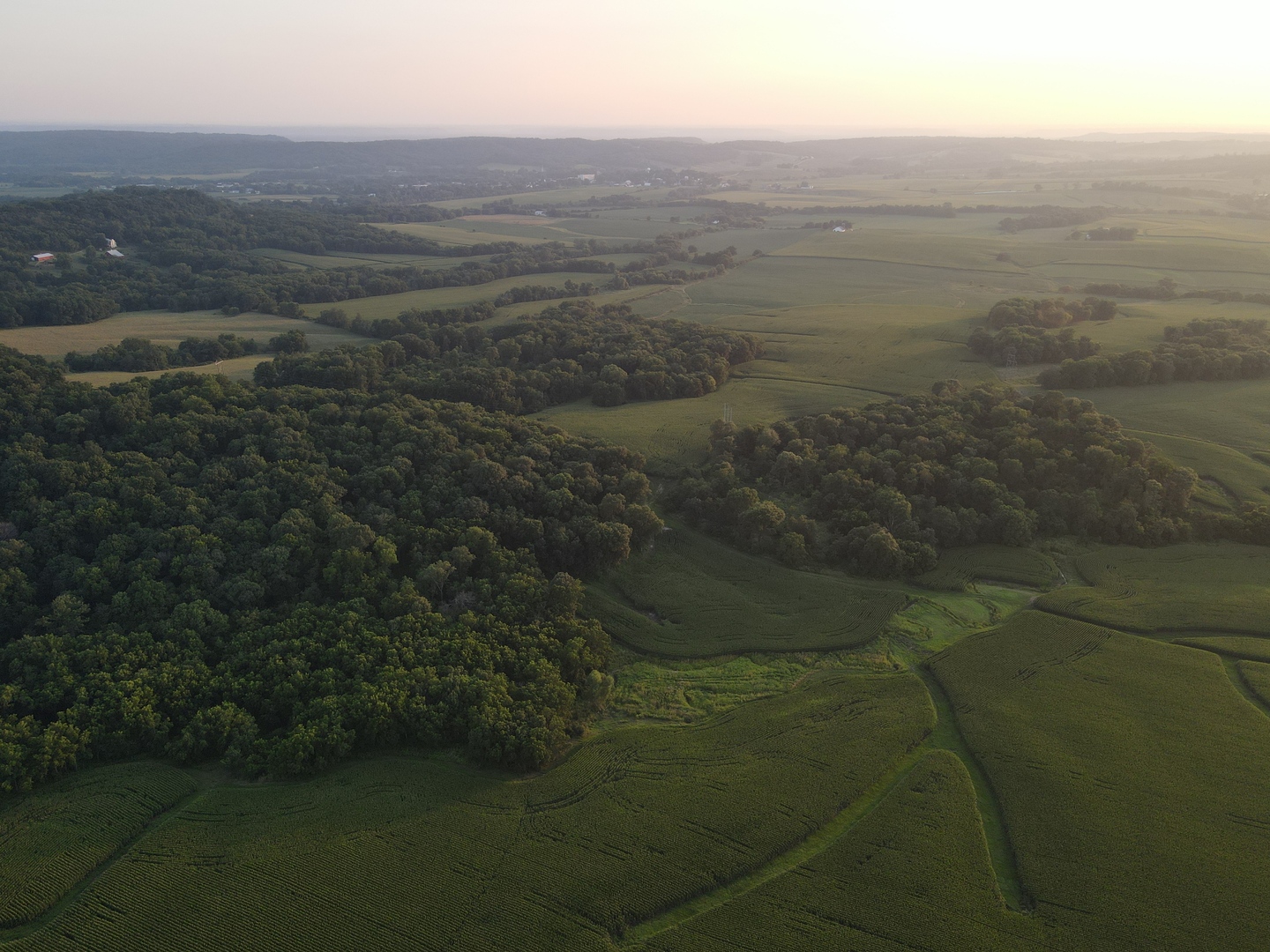 000 W Steele Road, Hanover, IL 61041