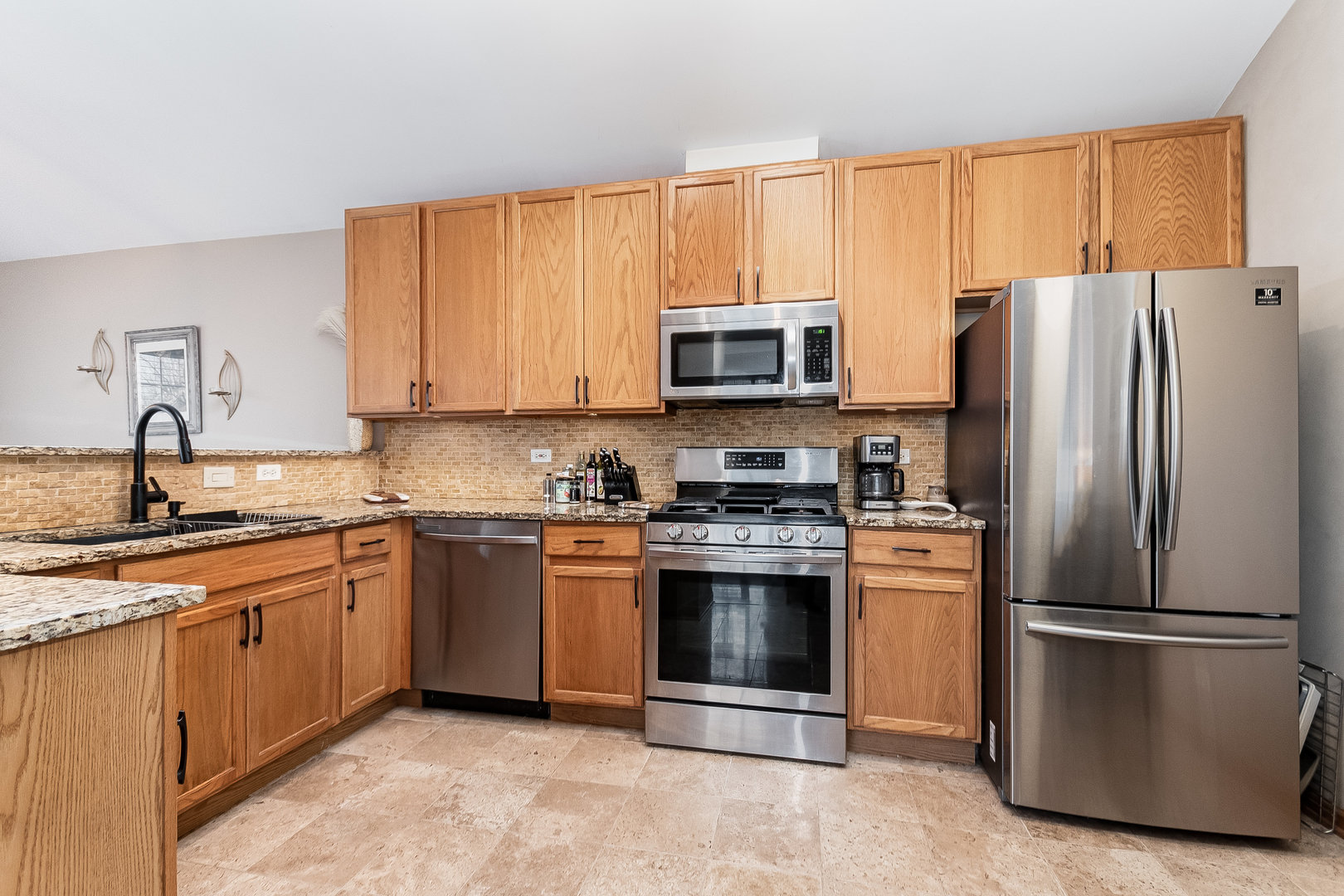 2298 Twilight Drive, Aurora, IL 60503