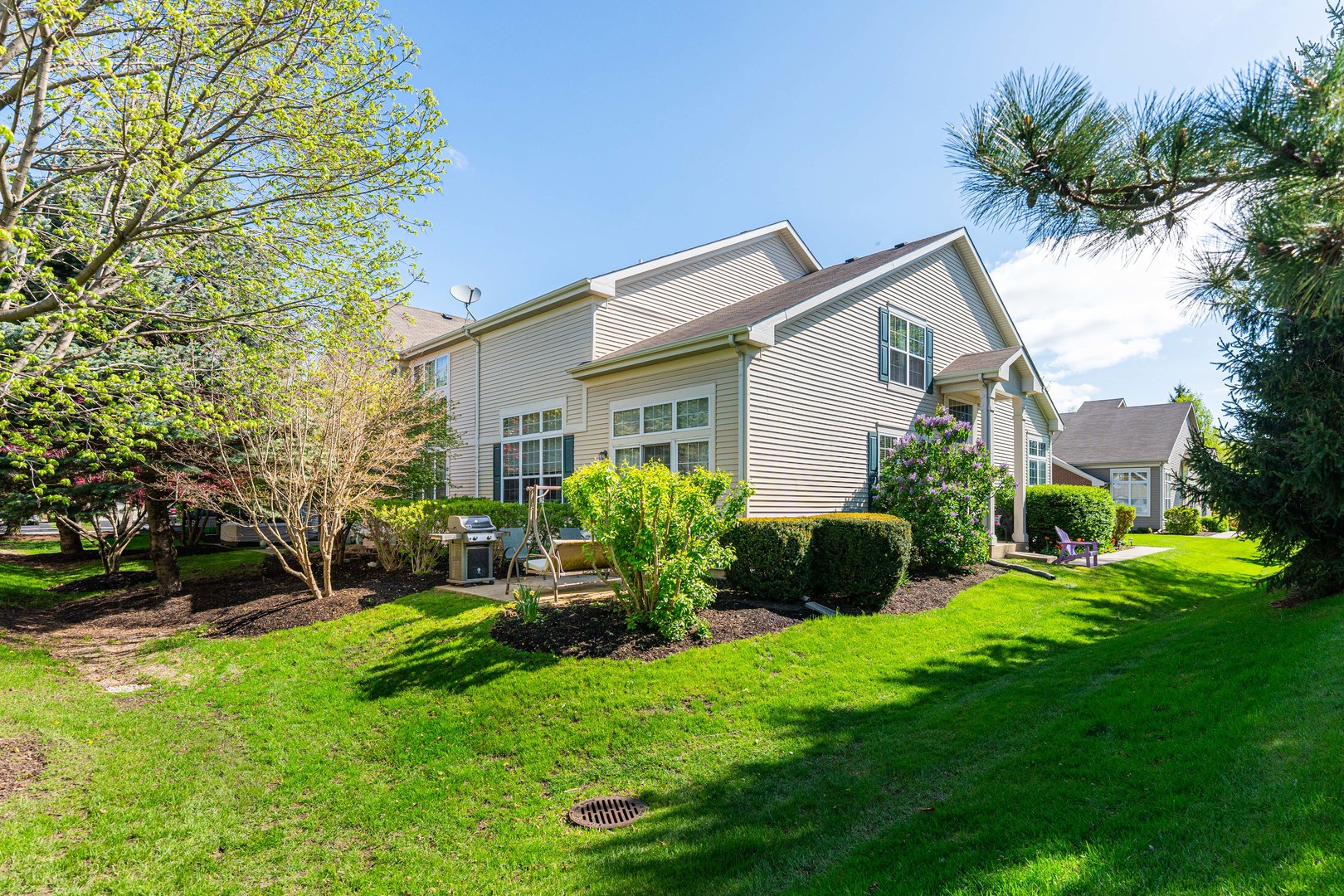 1975 Fountain Grass Circle, Bartlett, IL 60103