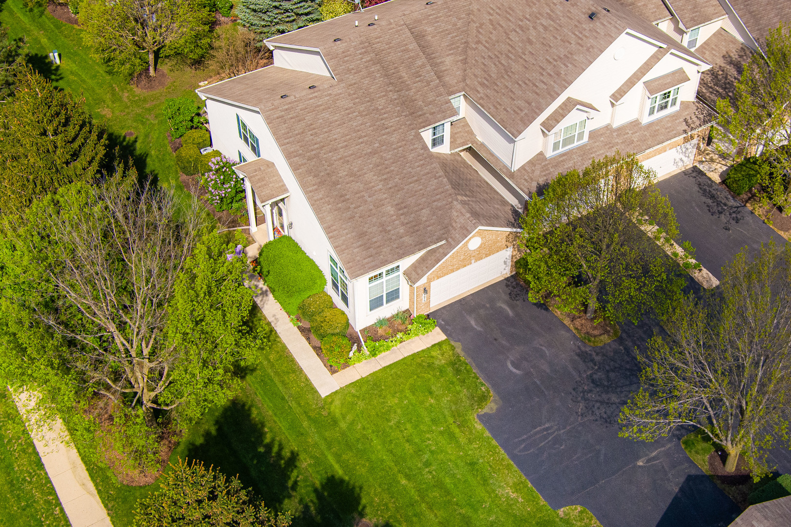 1975 Fountain Grass Circle, Bartlett, IL 60103