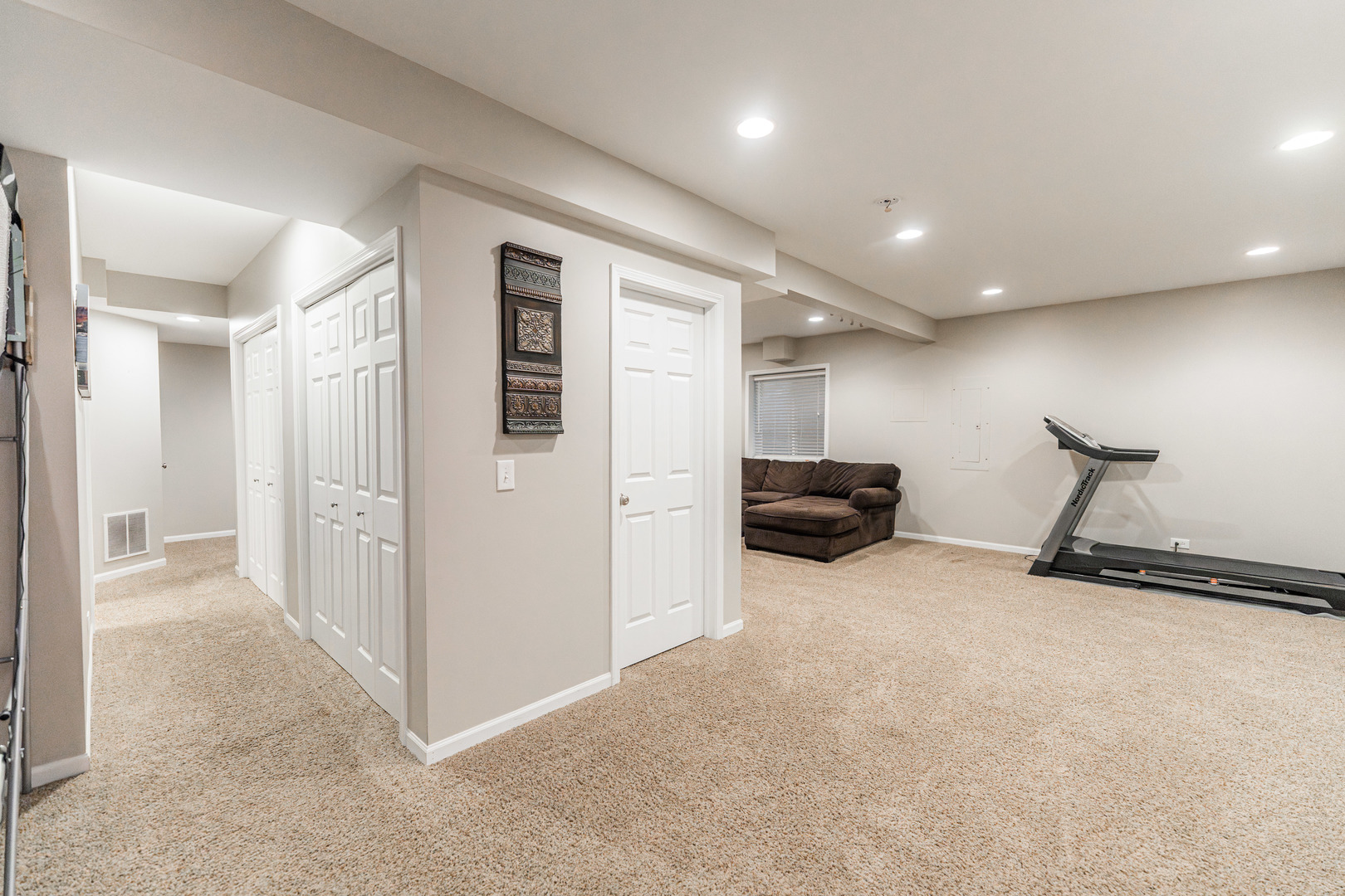 1975 Fountain Grass Circle, Bartlett, IL 60103