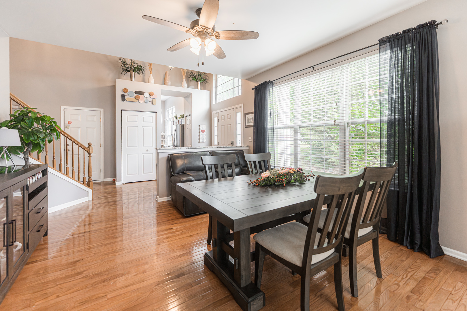 1975 Fountain Grass Circle, Bartlett, IL 60103