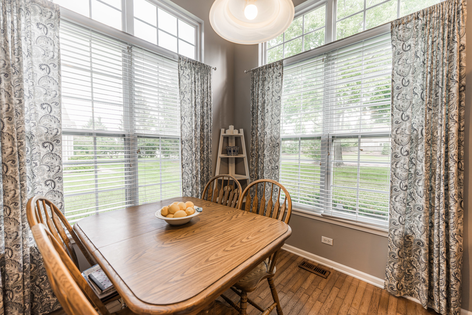 1975 Fountain Grass Circle, Bartlett, IL 60103