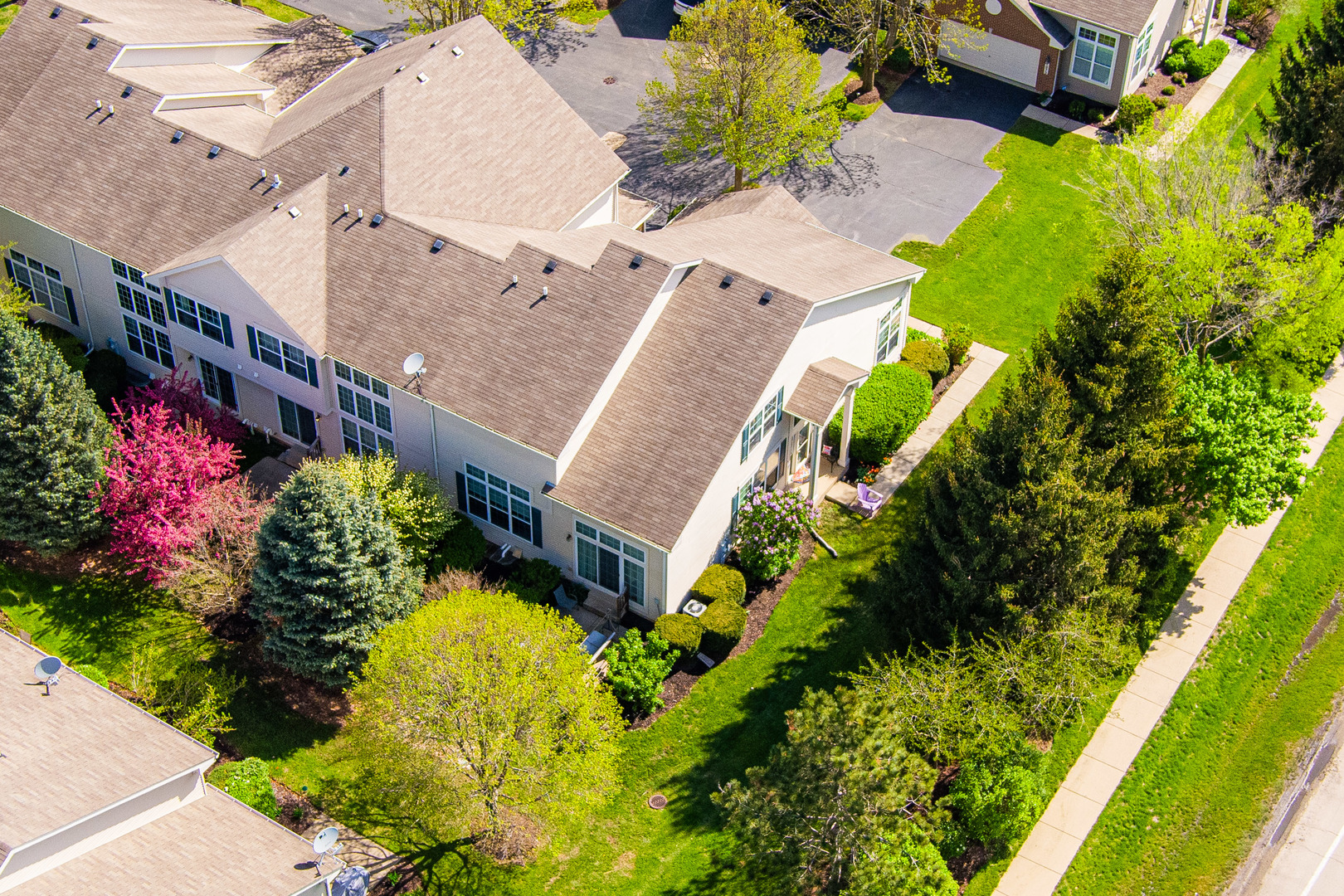 1975 Fountain Grass Circle, Bartlett, IL 60103