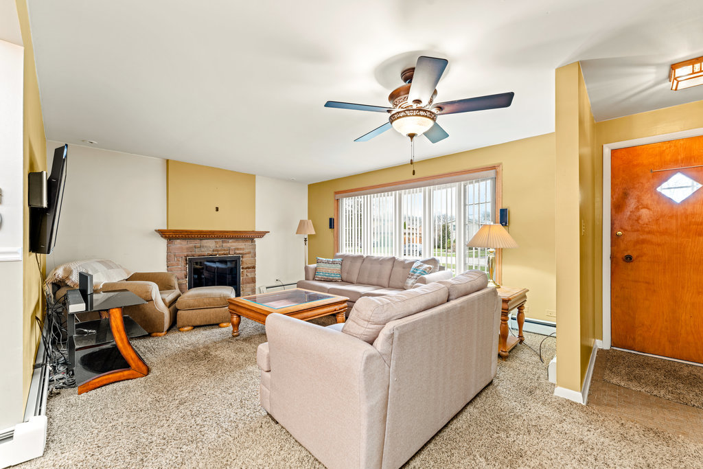 10112 Mulberry Avenue, Oak Lawn, IL 60453