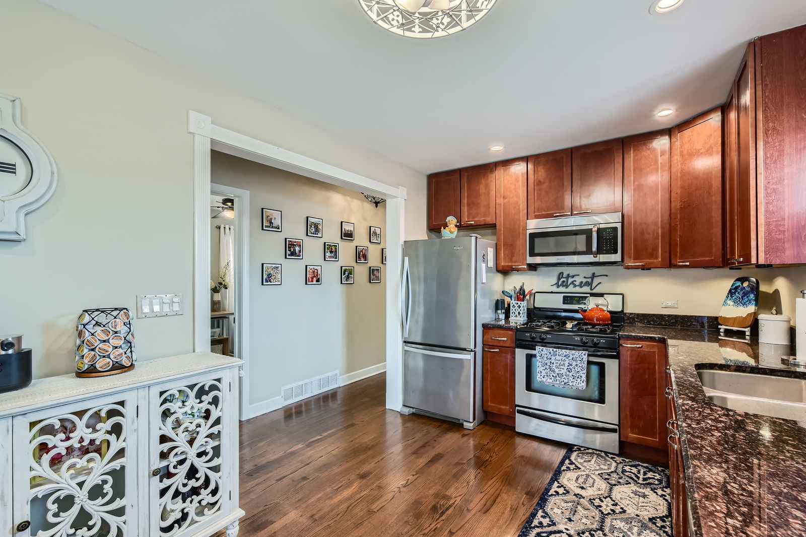 5446 S Nashville Avenue, Chicago, IL 60638