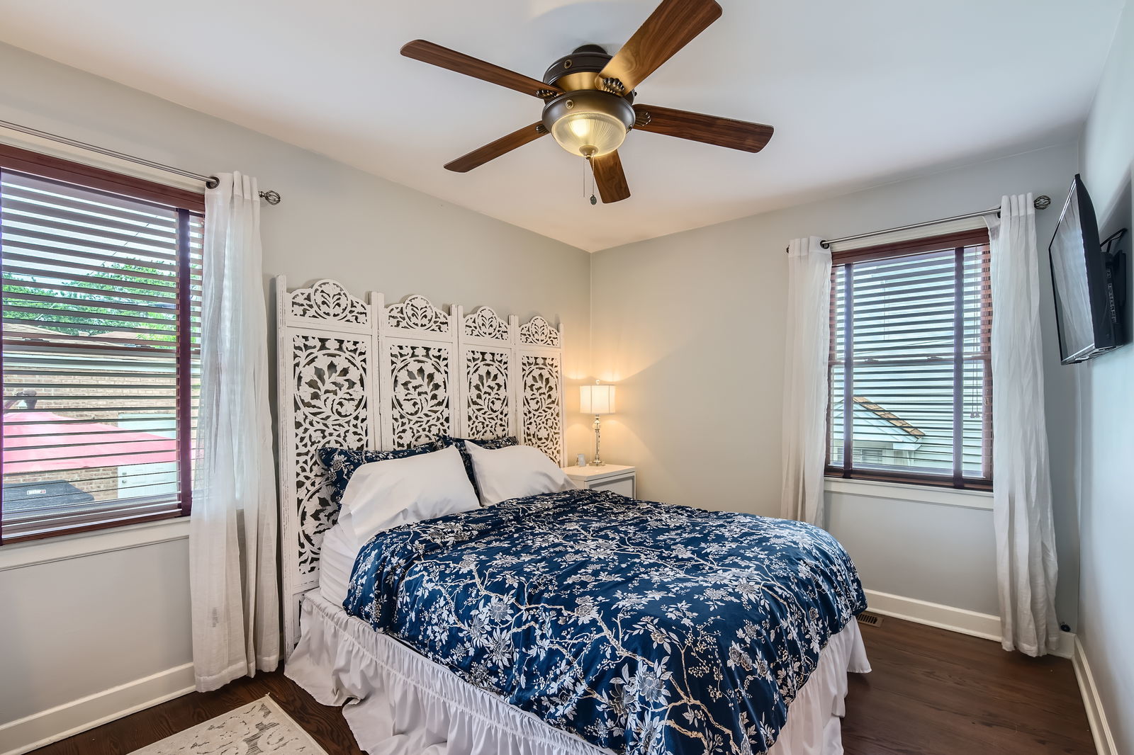 5446 S Nashville Avenue, Chicago, IL 60638