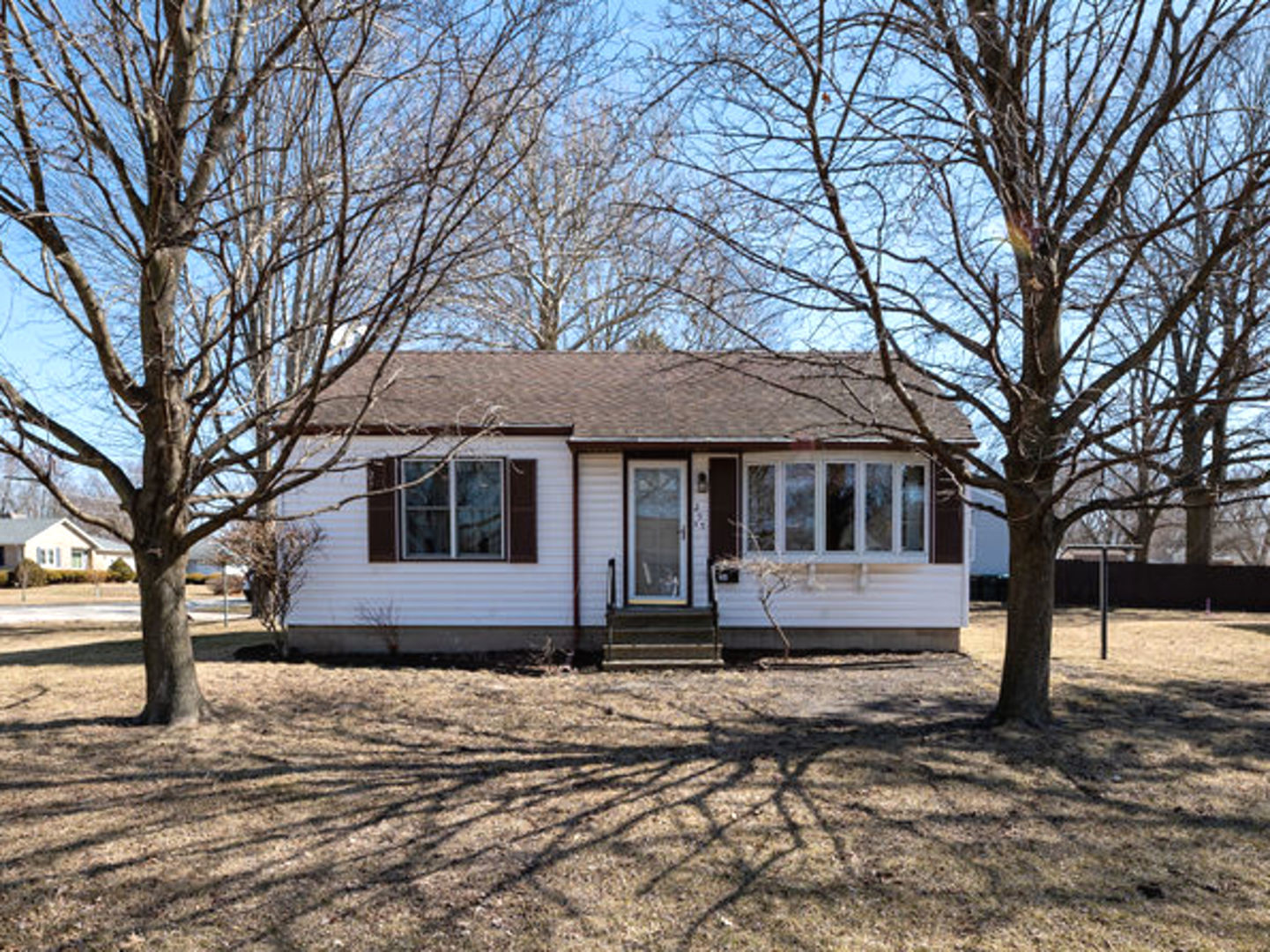 295 N Kankakee Street, Coal City, IL 60416