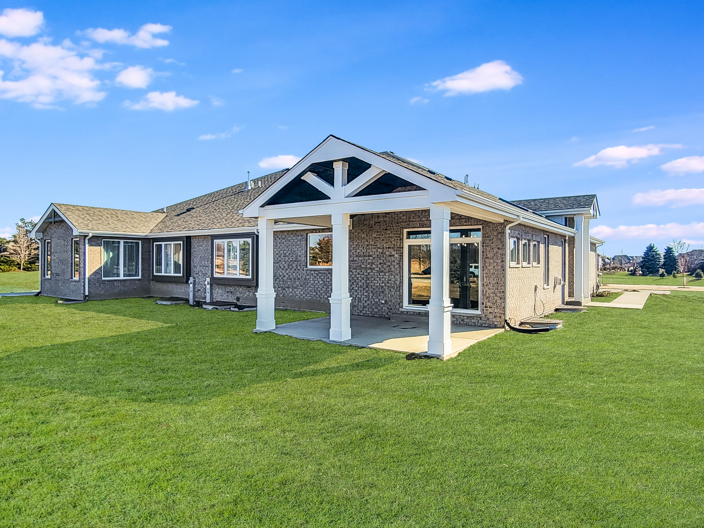 11668 Misty Creek Lane, Frankfort, IL 60423