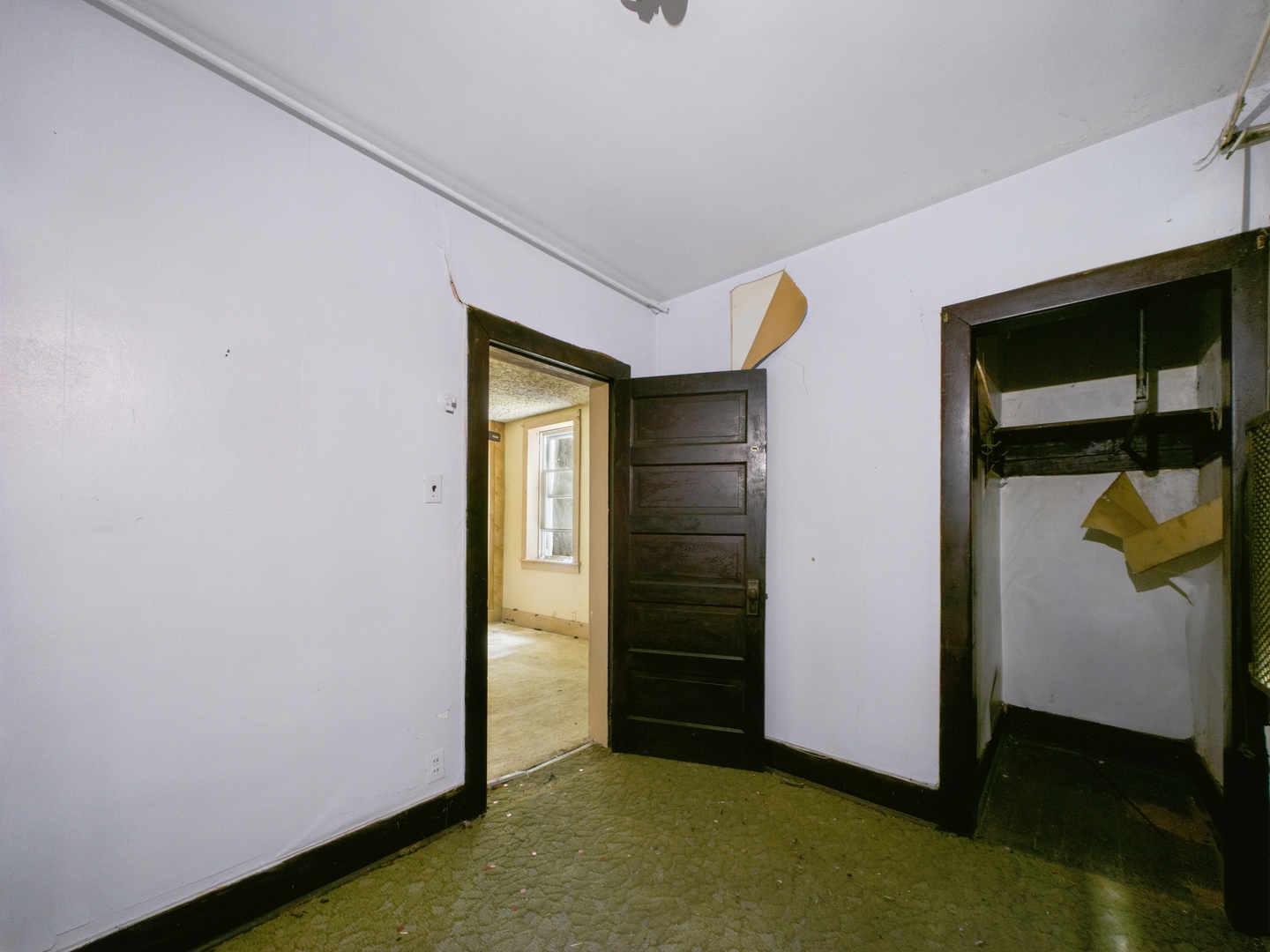 6725 S Justine Street, Chicago, IL 60636