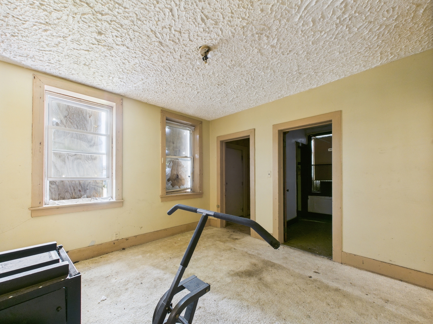 6725 S Justine Street, Chicago, IL 60636