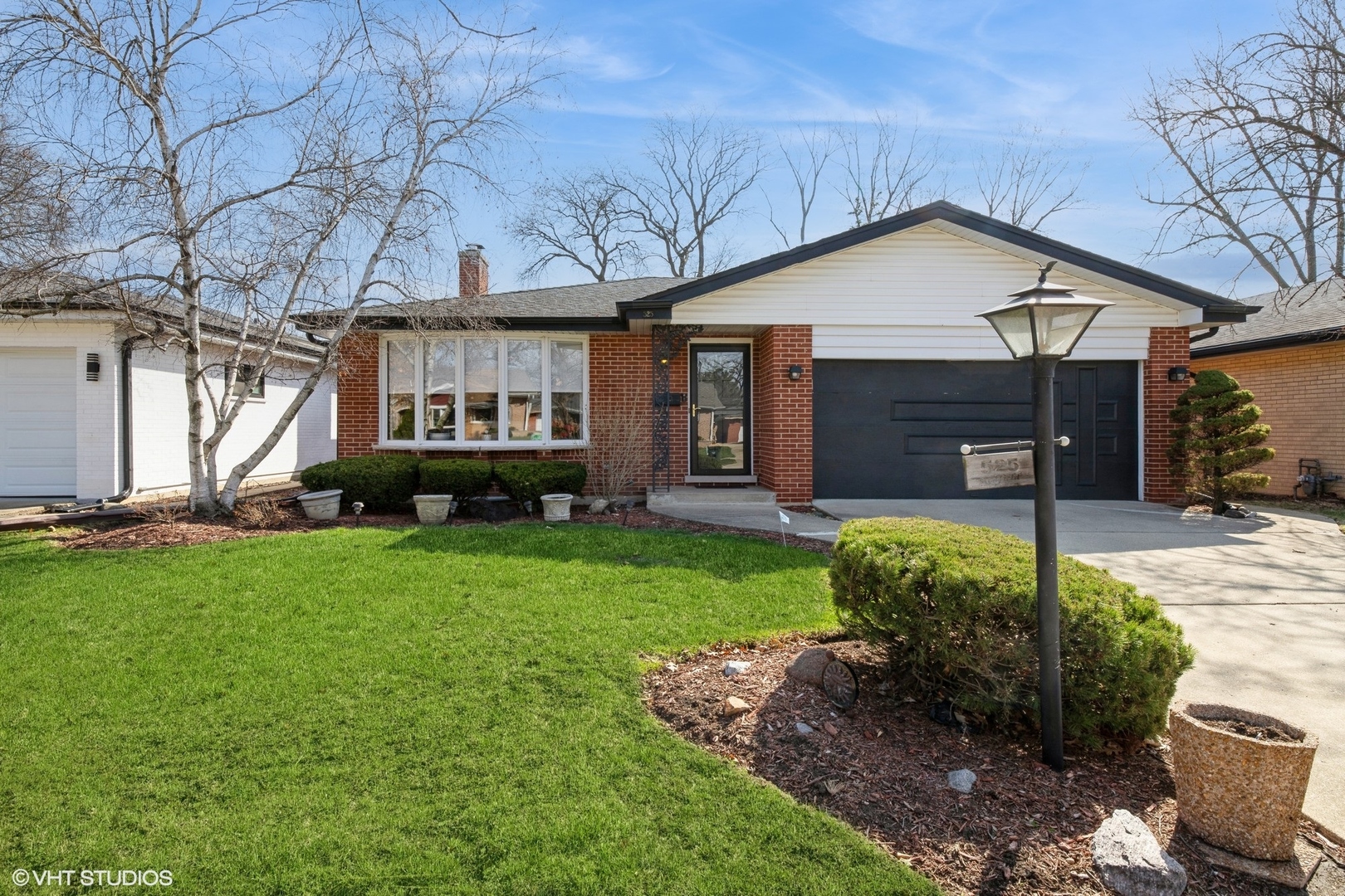 525 N Redfield Court, Park Ridge, IL 60068