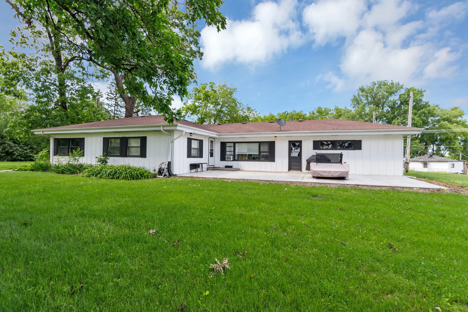 41W625 US Highway 20, Hampshire, IL 60140