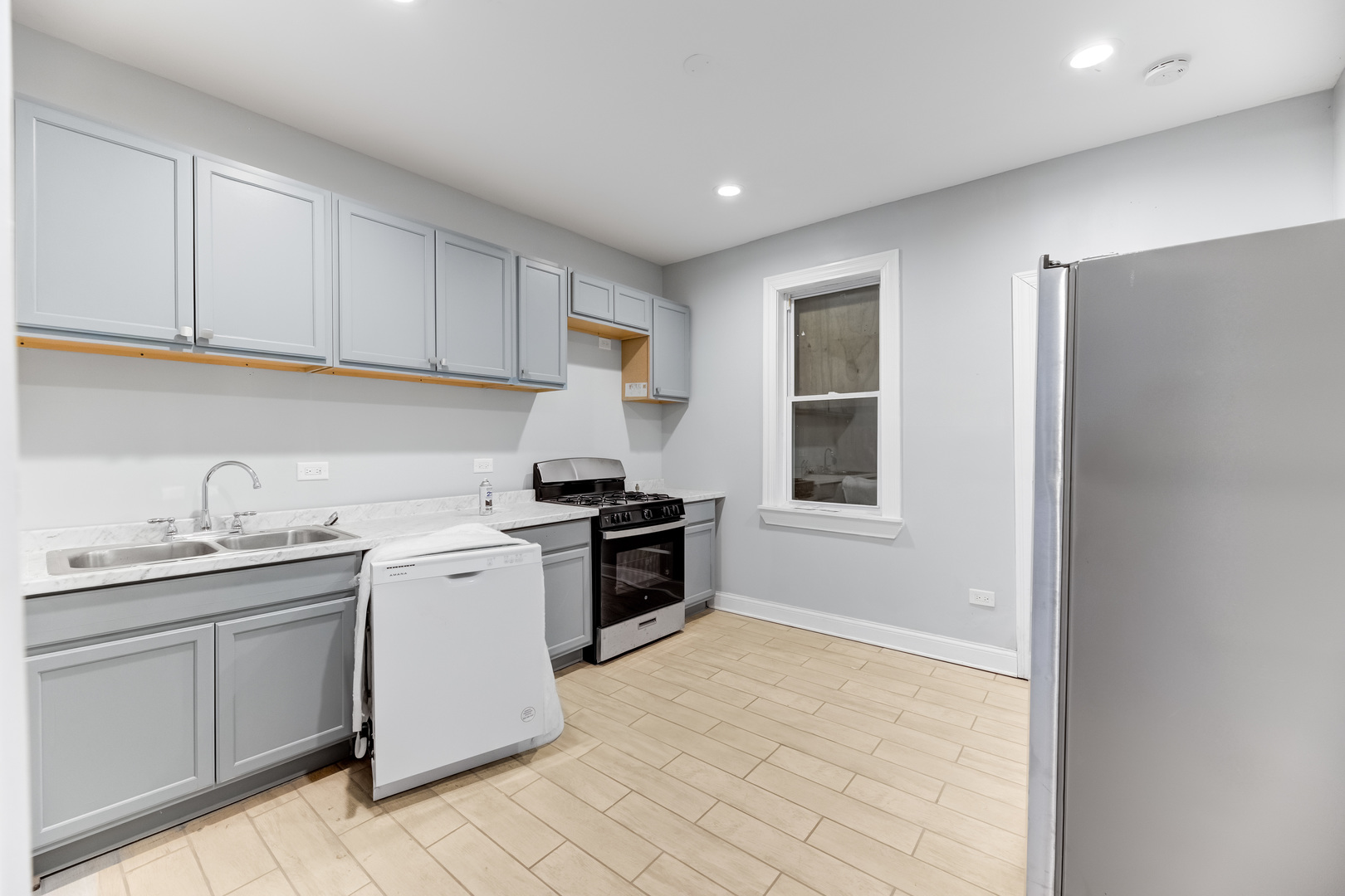 3018 W Flournoy Street, Chicago, IL 60612