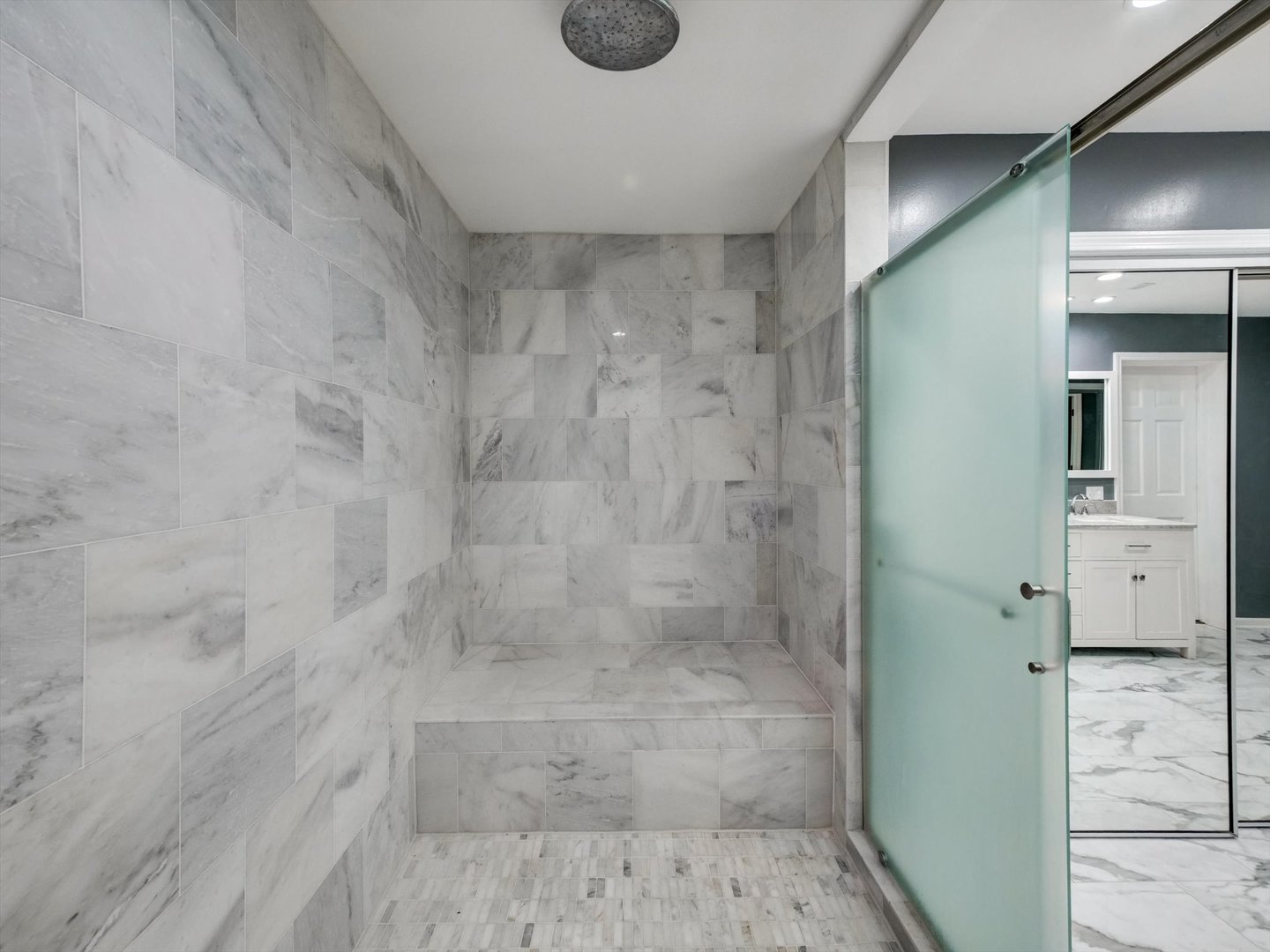 8 Wyndham Court, Oak Brook, IL 60523