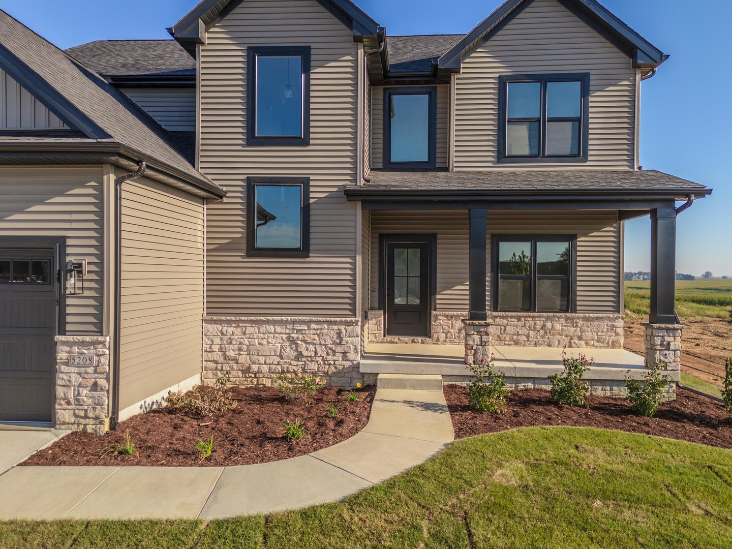 5208 Castlebar Drive, Bloomington, IL 61705